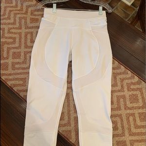 Lululemon White leggings Brand New never worn no tags.